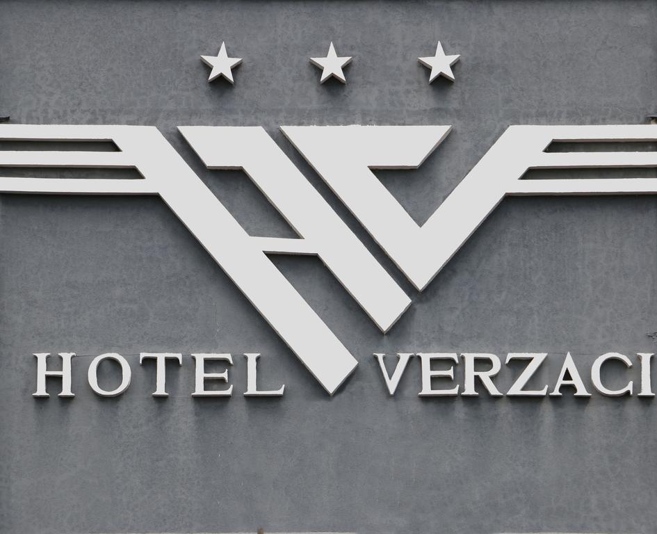 Hotel Verzaci Rinas Exteriér fotografie